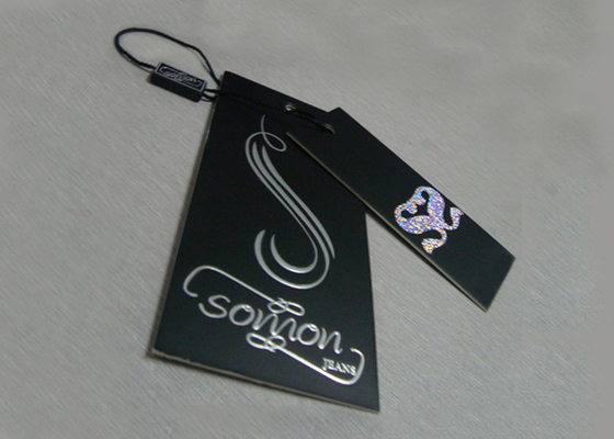 Harga yang bagus Kertas Hang Tag Kustom Mewah Untuk Pakaian Merk Emboss Silver Foil Logo Tag Plastik on line